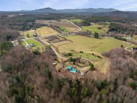 2013 Battle Row Road Hyde Park VT 05655