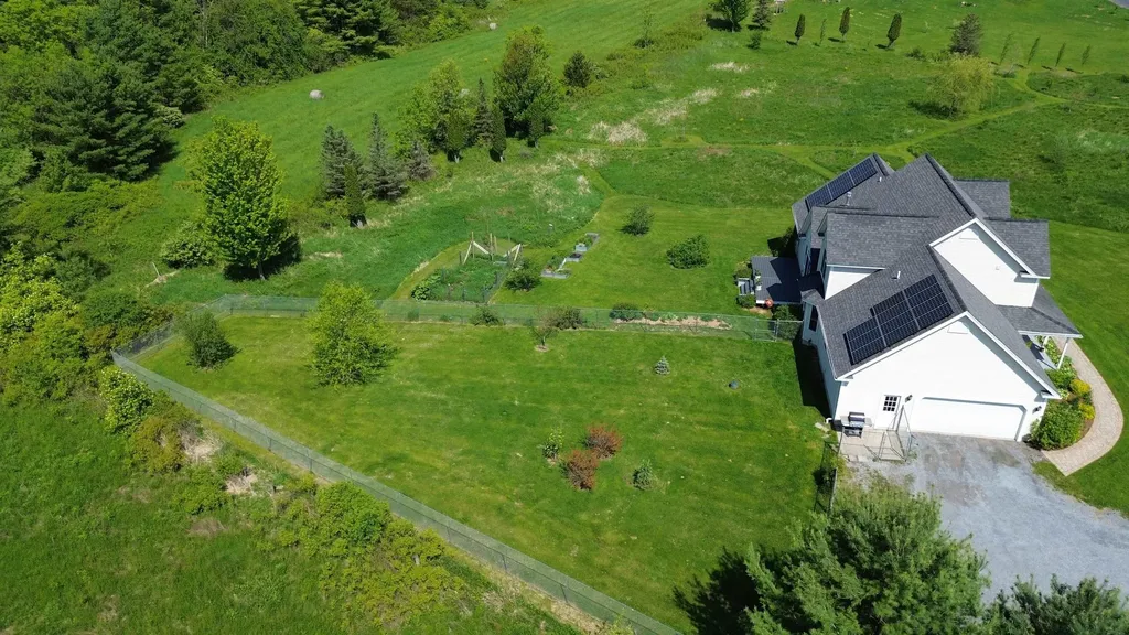 55 Braeside Place Ferrisburgh VT 05473