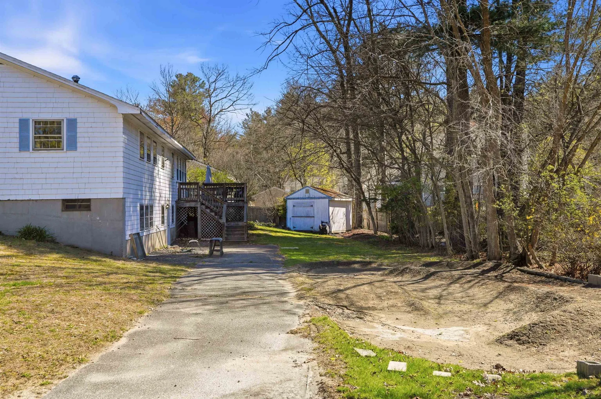 18 Cottonwood Drive Hudson NH 03051
