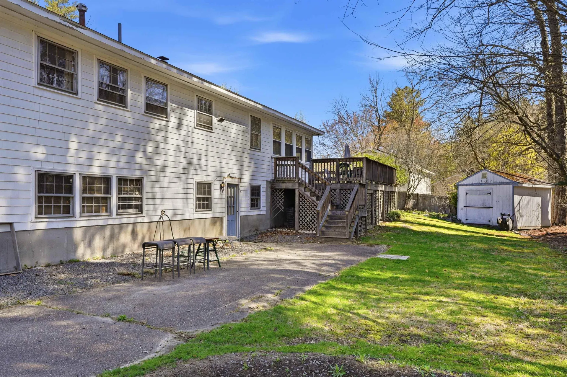 18 Cottonwood Drive Hudson NH 03051