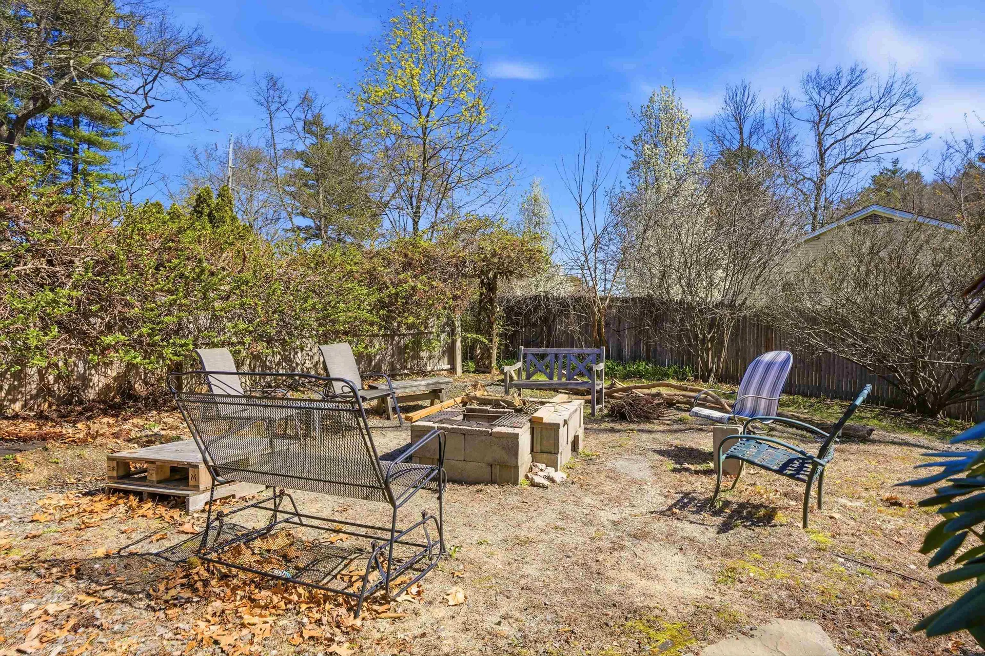 18 Cottonwood Drive Hudson NH 03051