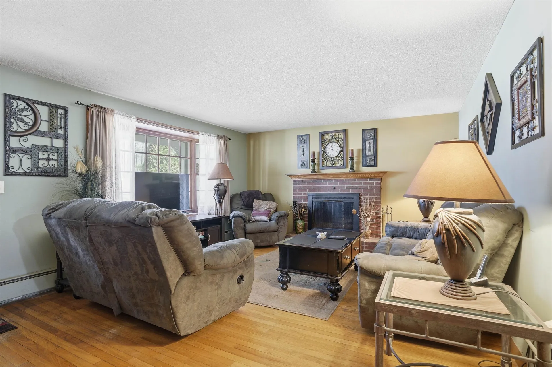 18 Cottonwood Drive Hudson NH 03051
