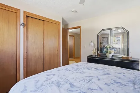 18 Cottonwood Drive Hudson NH 03051