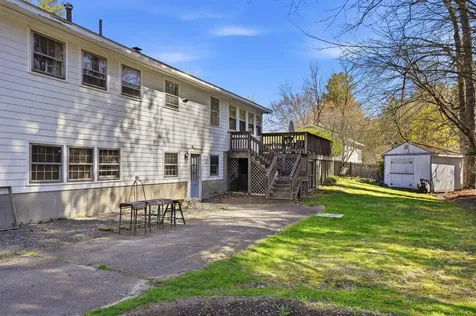18 Cottonwood Drive Hudson NH 03051