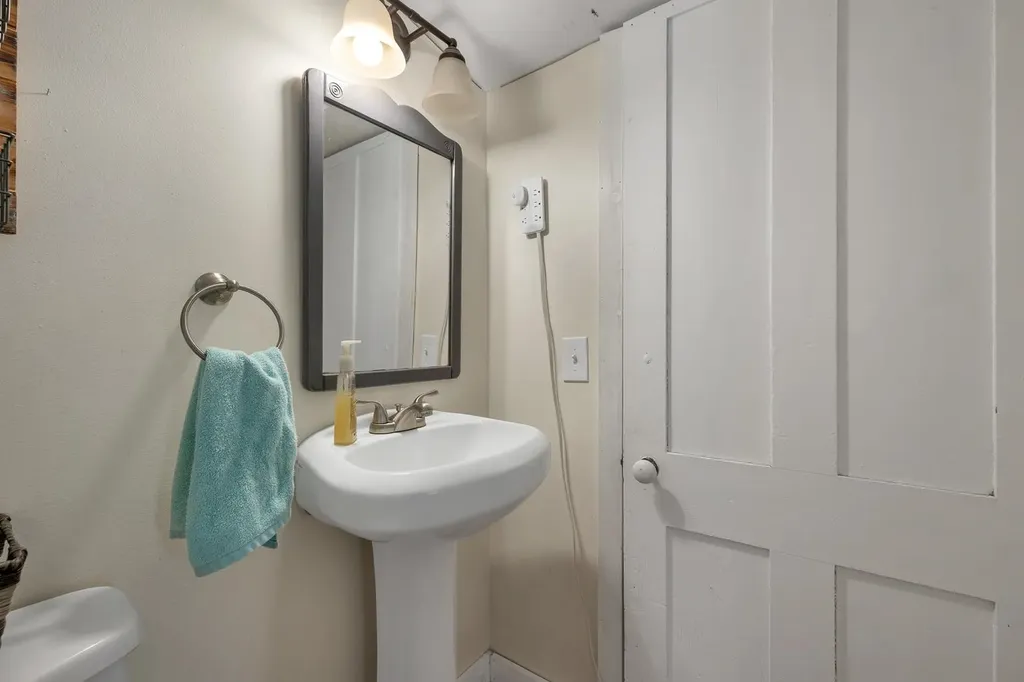 230 Court Street Laconia NH 03246