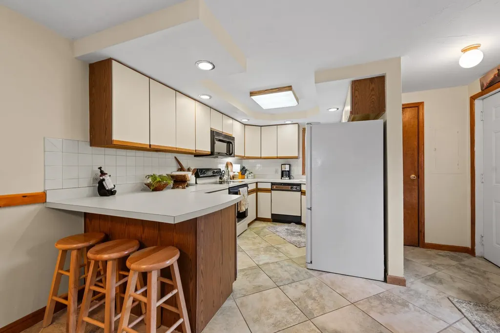 182 Pinnacle Road Campton NH 03223