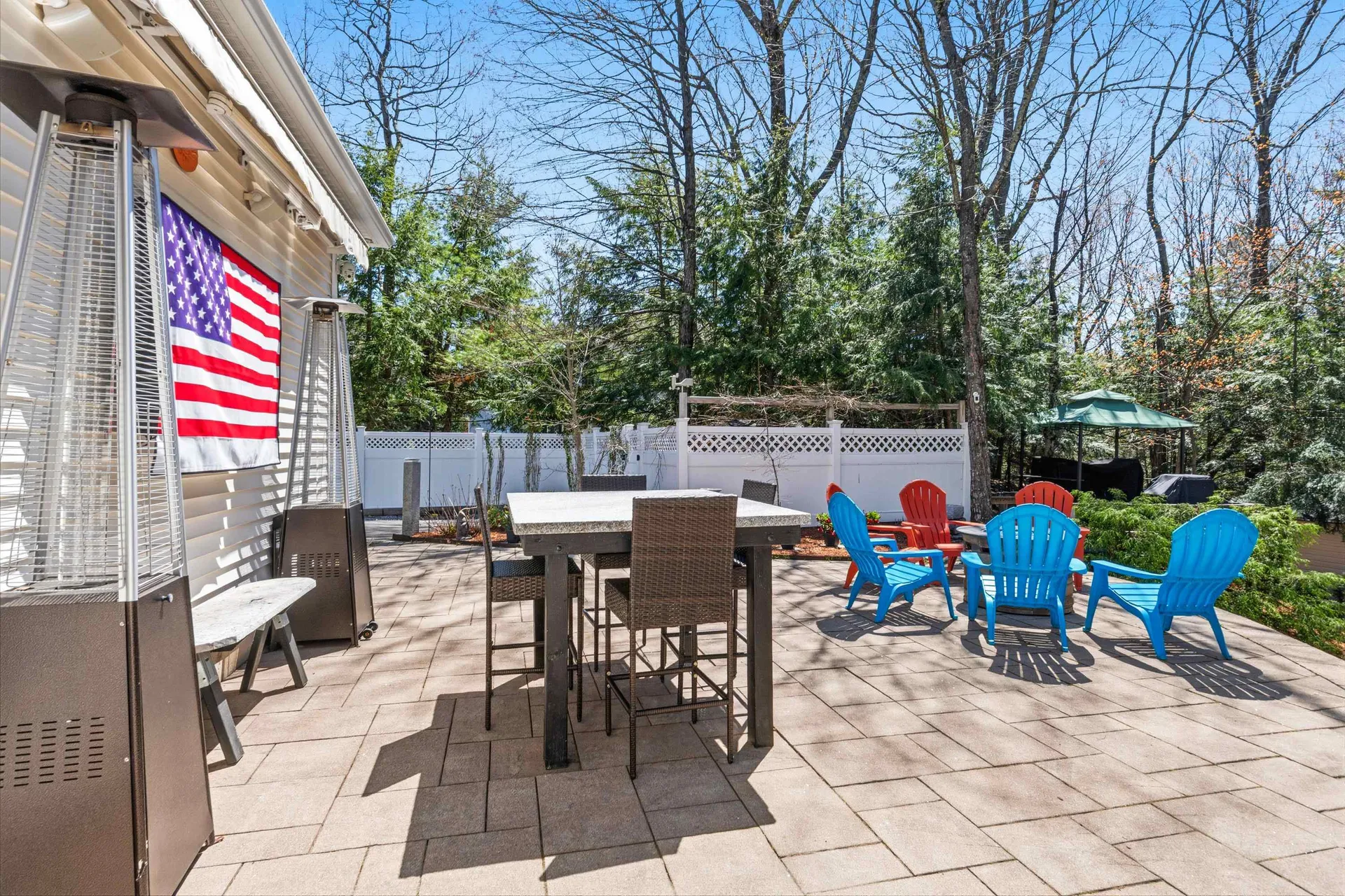 8 Flag Court Auburn NH 03032