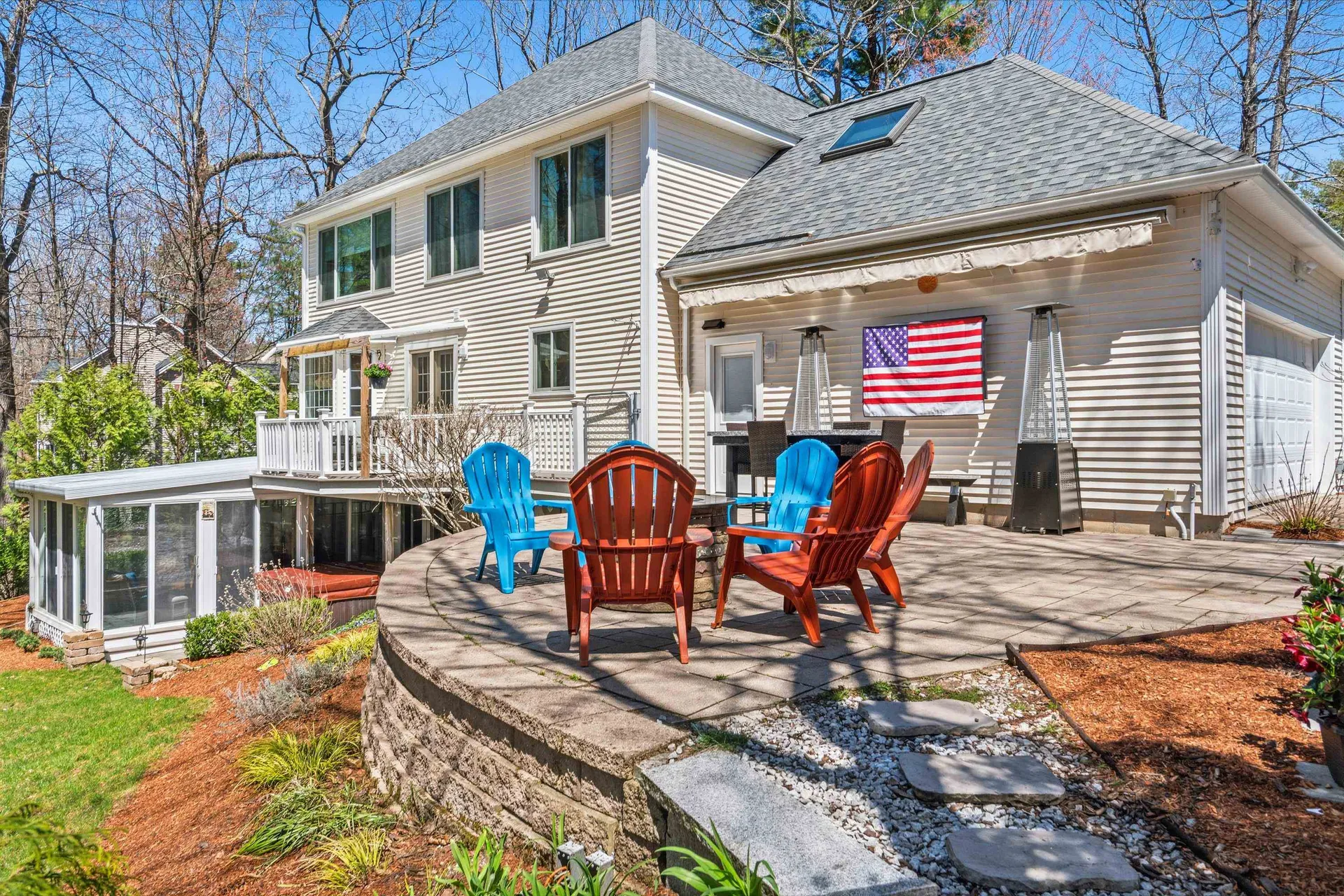 8 Flag Court Auburn NH 03032