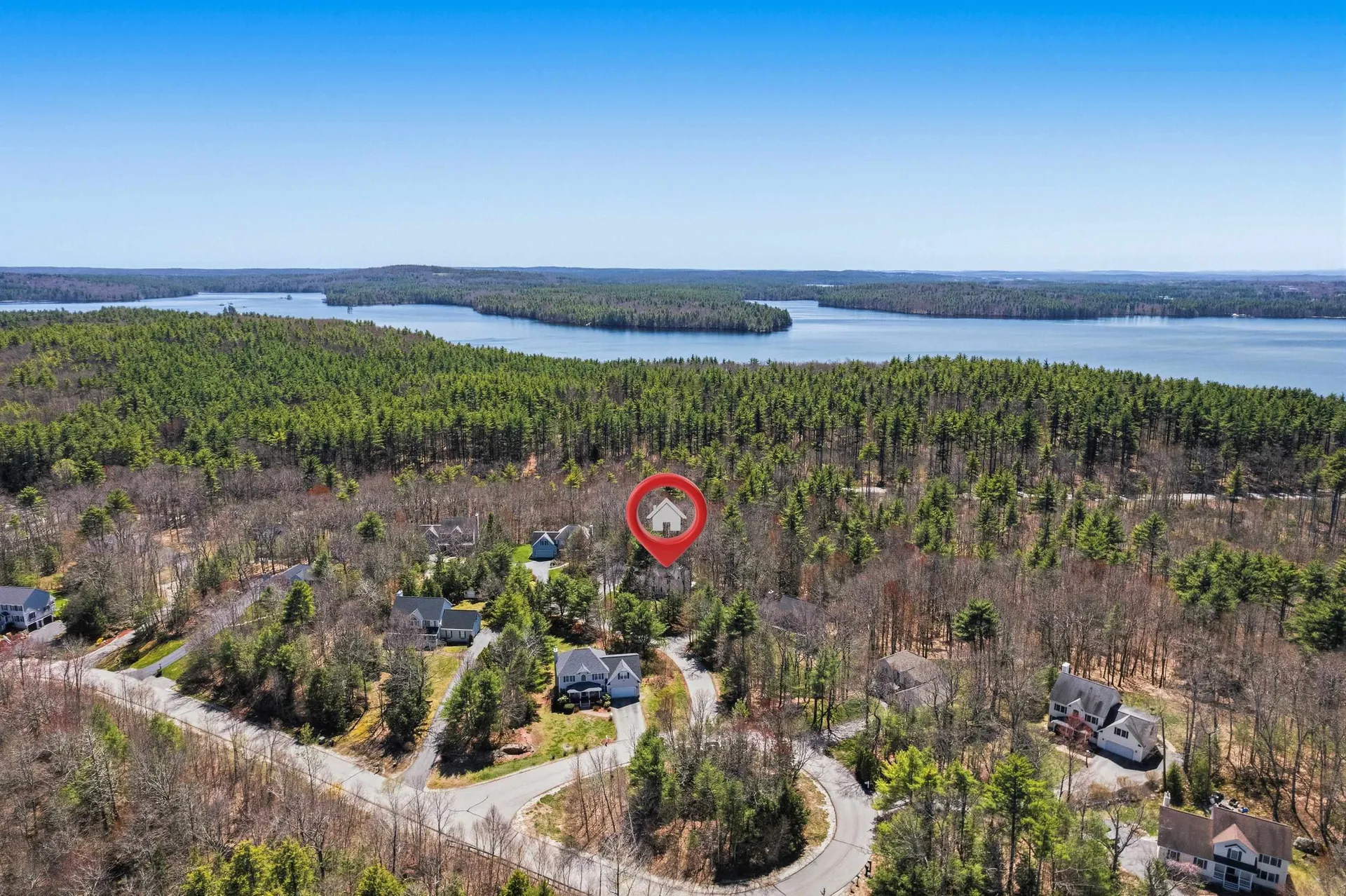 8 Flag Court Auburn NH 03032