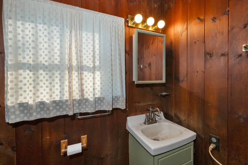 612 Winona Road Center Harbor NH 03226