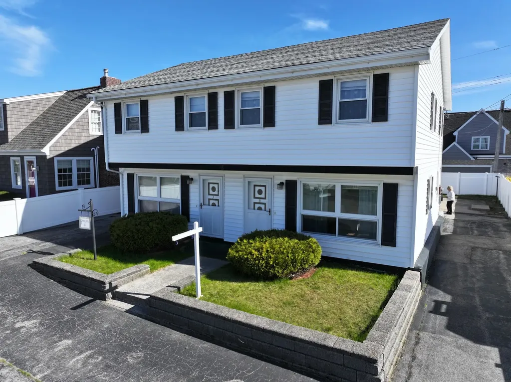8 Nashua Street Seabrook NH 03874