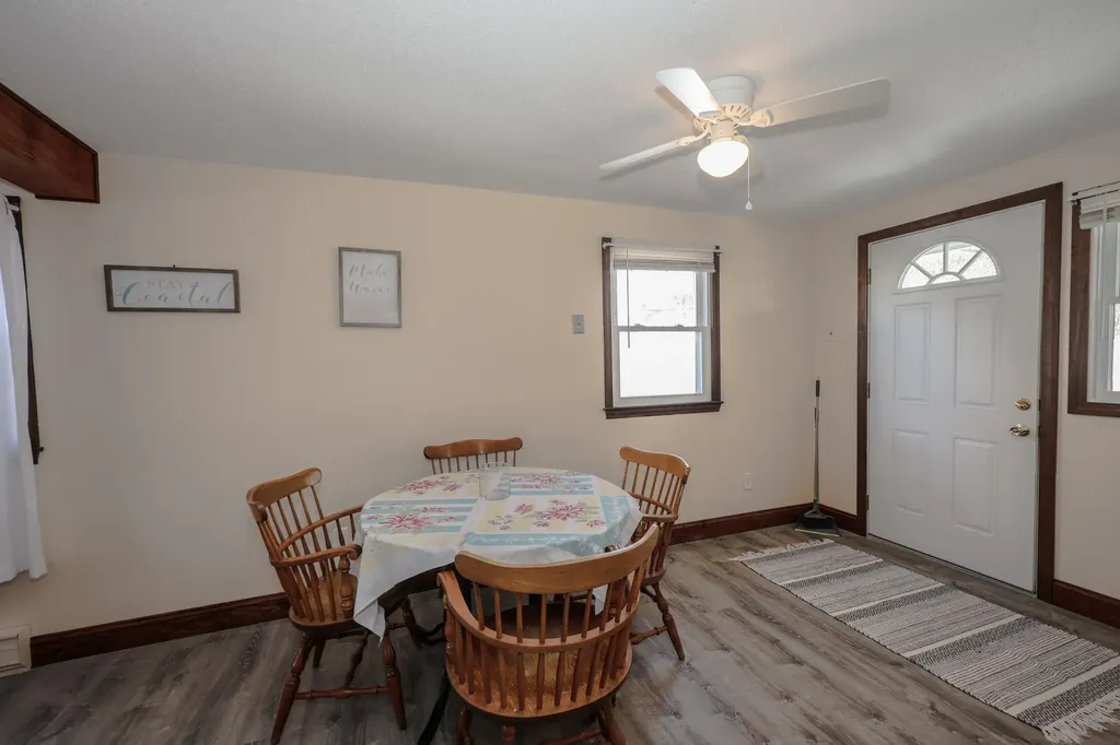 8 Nashua Street Seabrook NH 03874