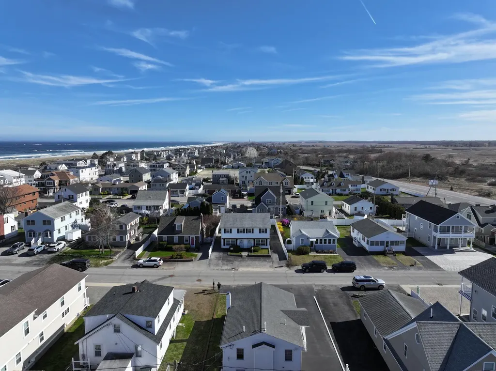 8 Nashua Street Seabrook NH 03874