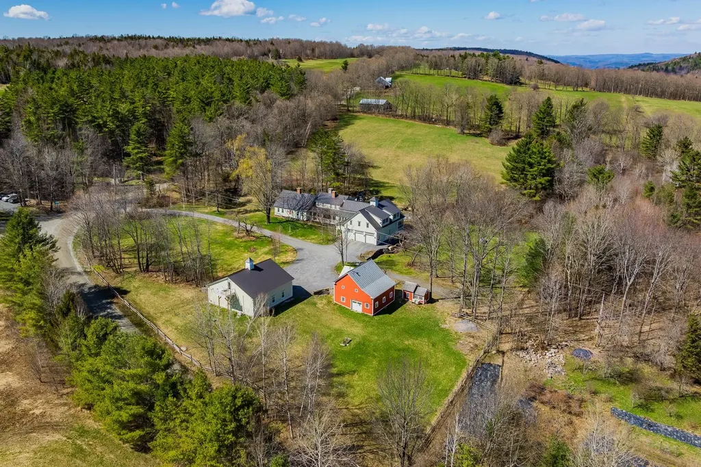 1497 Bowman Road Barnard VT 05031