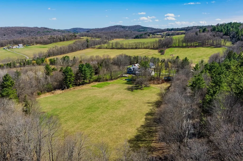 1497 Bowman Road Barnard VT 05031