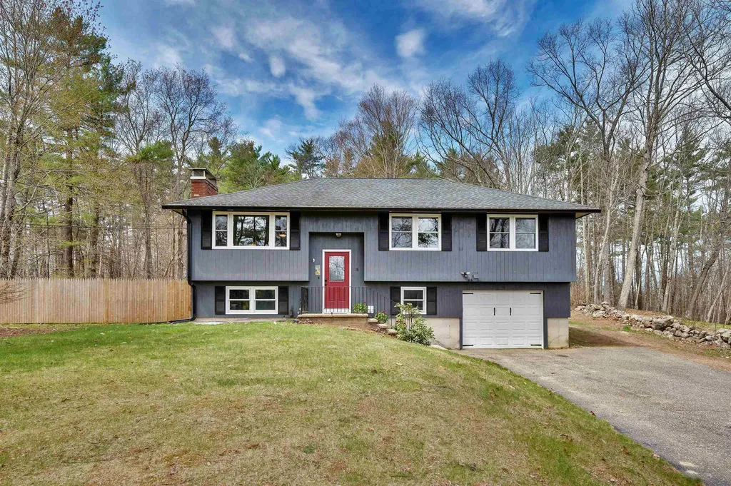 76 Harriman Hill Road Raymond NH 03077