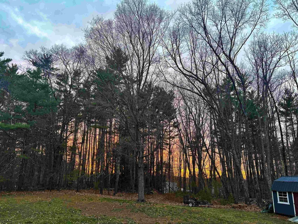 76 Harriman Hill Road Raymond NH 03077