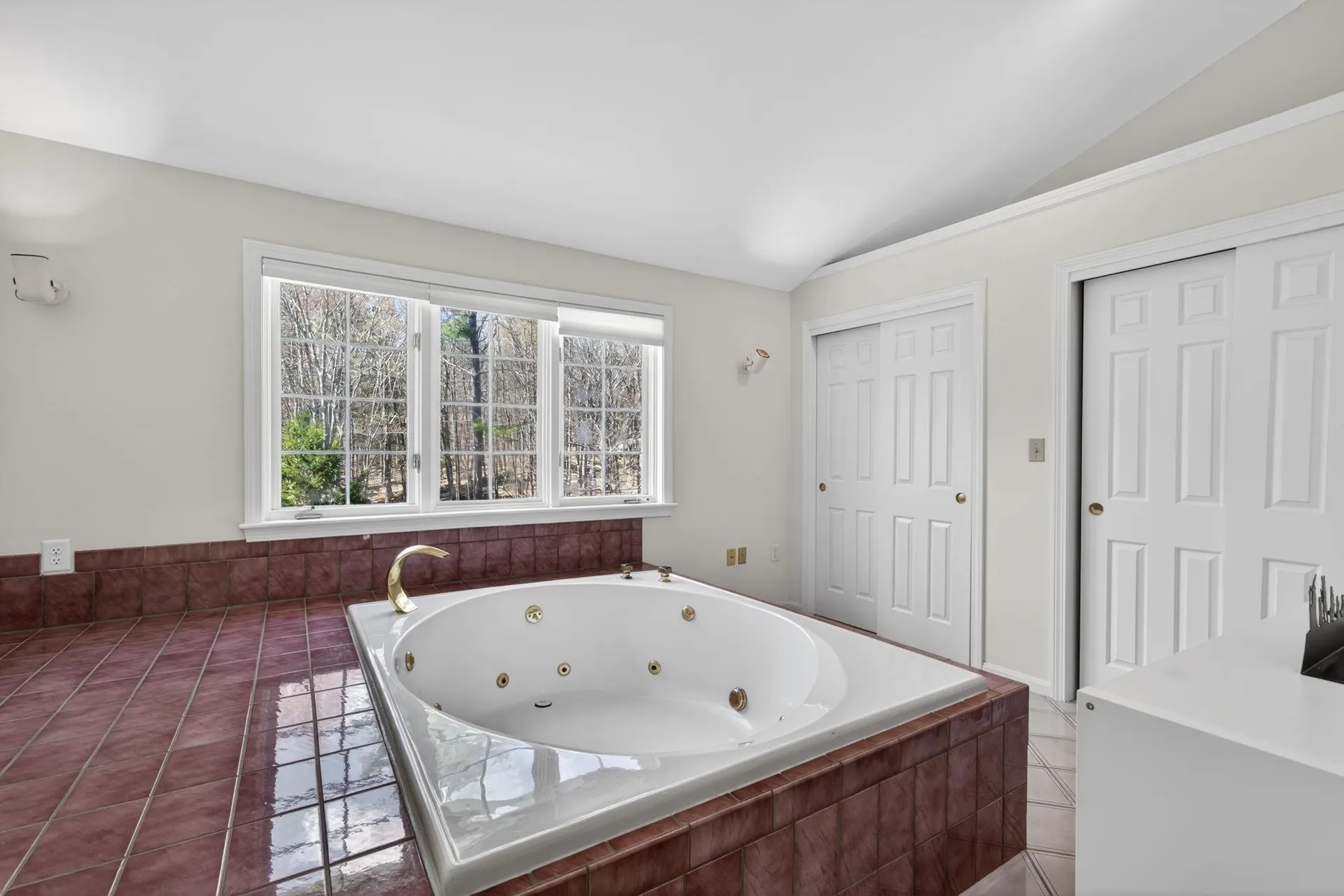 123 Stephen Drive Goffstown NH 03045