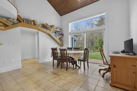 123 Stephen Drive Goffstown NH 03045