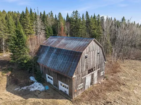 1660 Halls Stream Road Pittsburg NH 03592