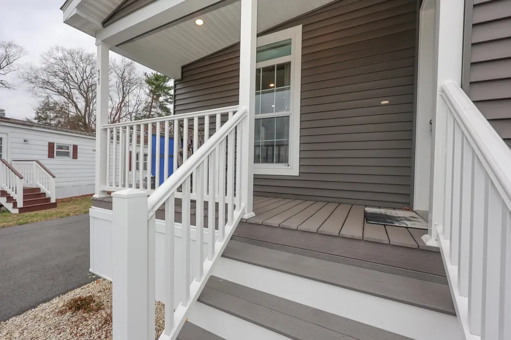 11 Hagop Road Salem NH 03073