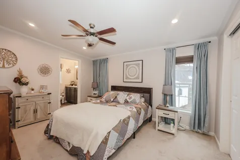 11 Hagop Road Salem NH 03079-0