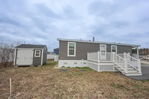 11 Hagop Road Salem NH 03073