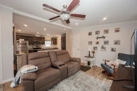 11 Hagop Road Salem NH 03073