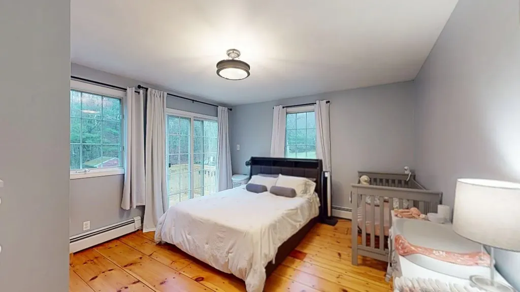 66 Litchfield Road Londonderry NH 03053