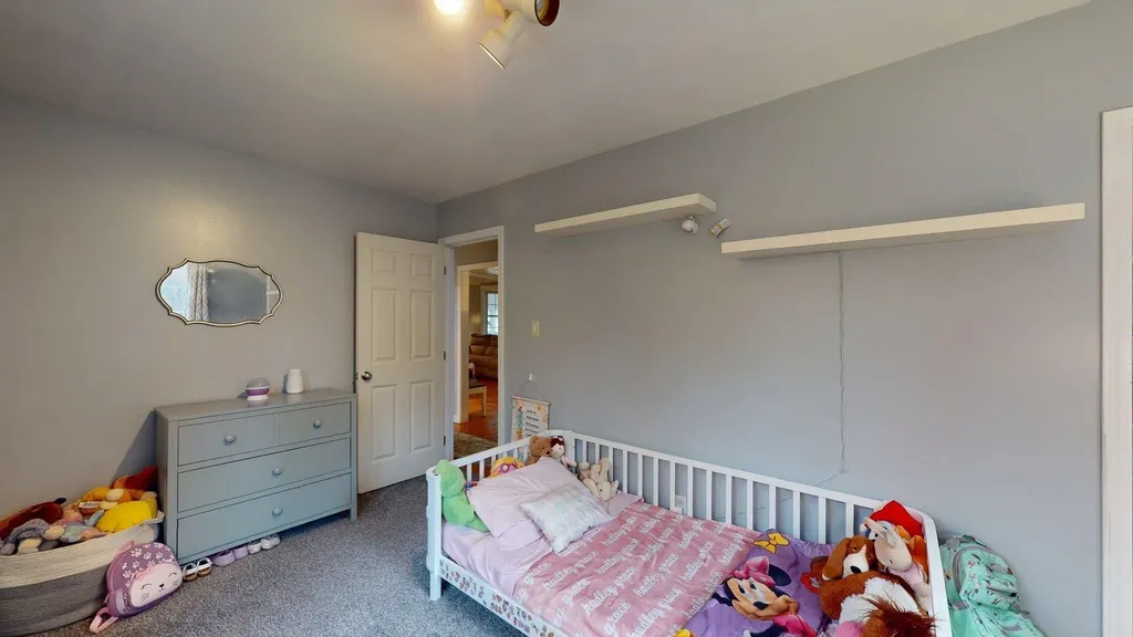 66 Litchfield Road Londonderry NH 03053