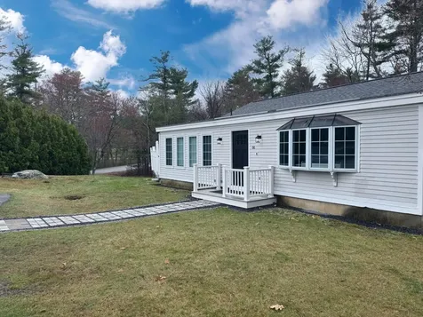 66 Litchfield Road Londonderry NH 03053
