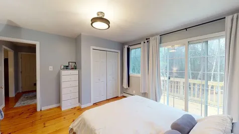 66 Litchfield Road Londonderry NH 03053