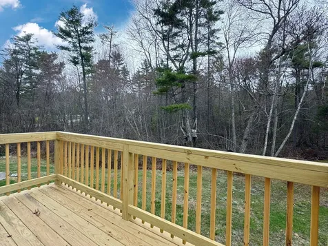 66 Litchfield Road Londonderry NH 03053