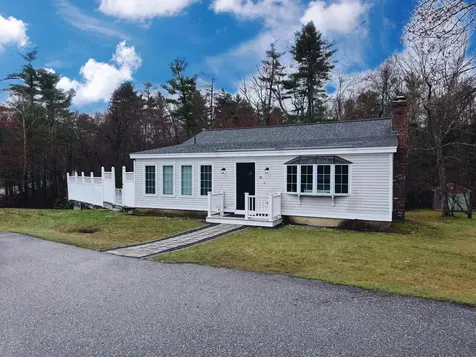 66 Litchfield Road Londonderry NH 03053