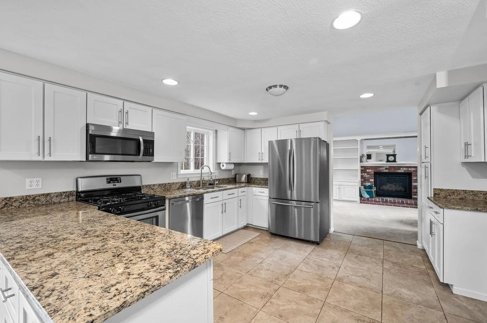 17 Cambridge Drive Merrimack NH 03054