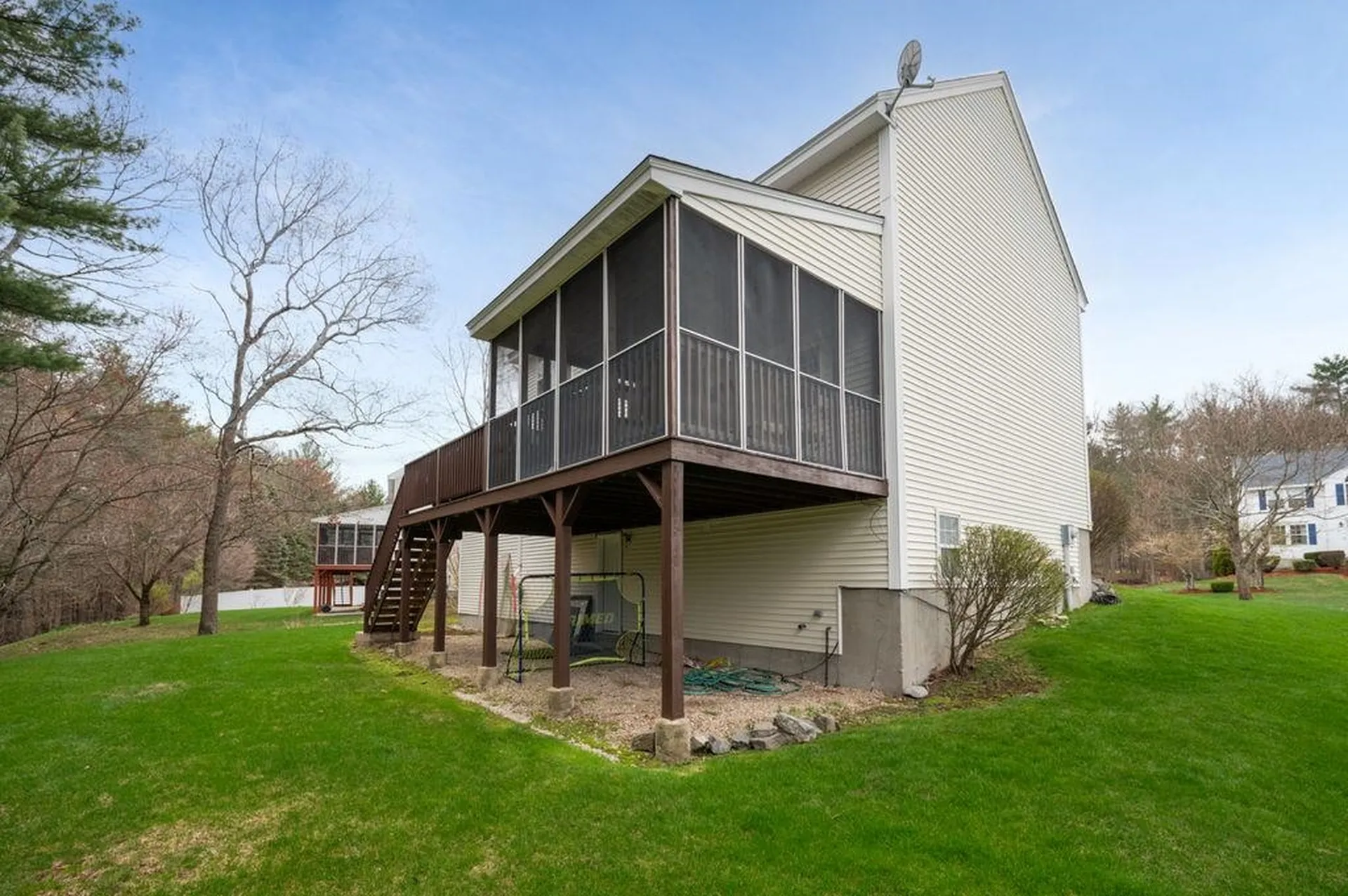 17 Cambridge Drive Merrimack NH 03054