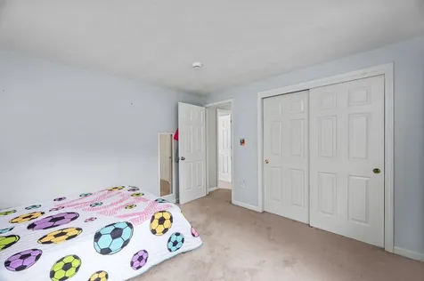 17 Cambridge Drive Merrimack NH 03054