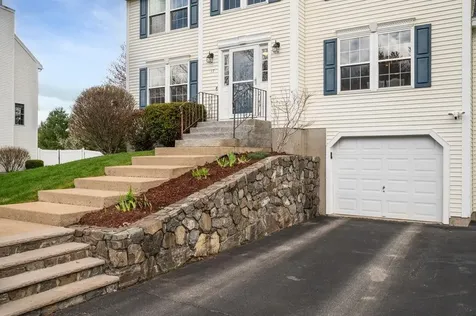 17 Cambridge Drive Merrimack NH 03054