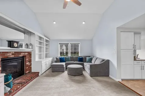 17 Cambridge Drive Merrimack NH 03054