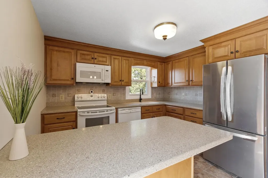 30 Davis Road Portsmouth NH 03801