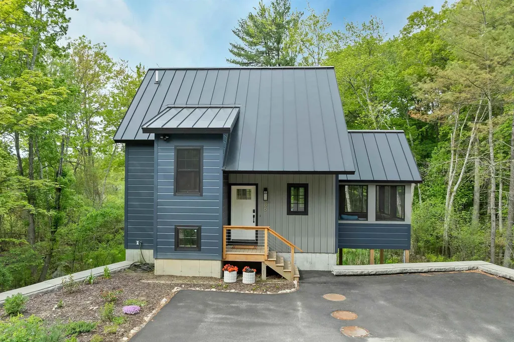 84 & 86 Governor Wentworth Highway Tuftonboro NH 03853