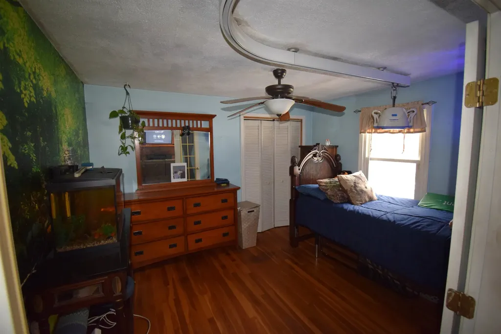 4 Independence Avenue Kingston NH 03848