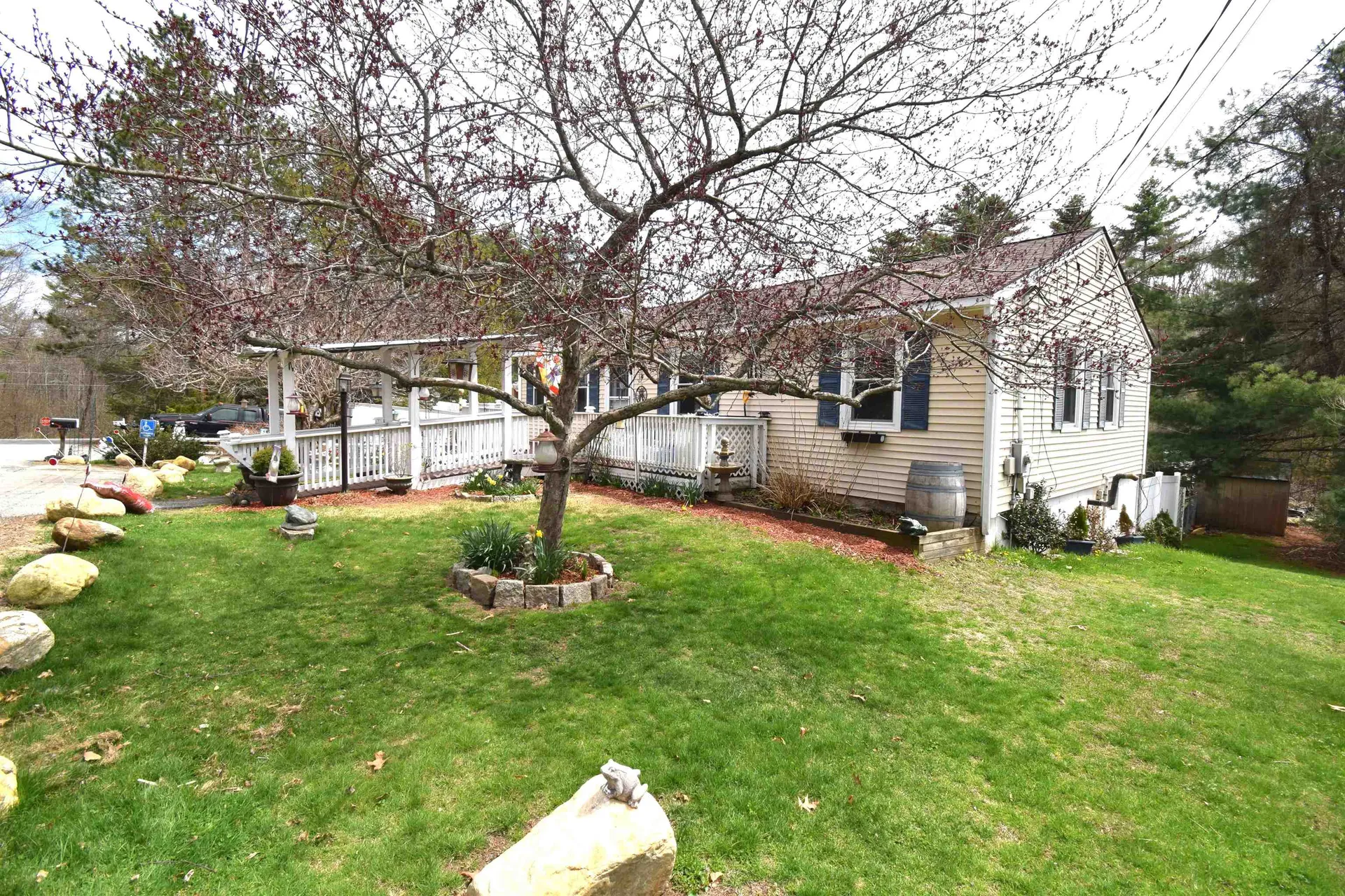 4 Independence Avenue Kingston NH 03848