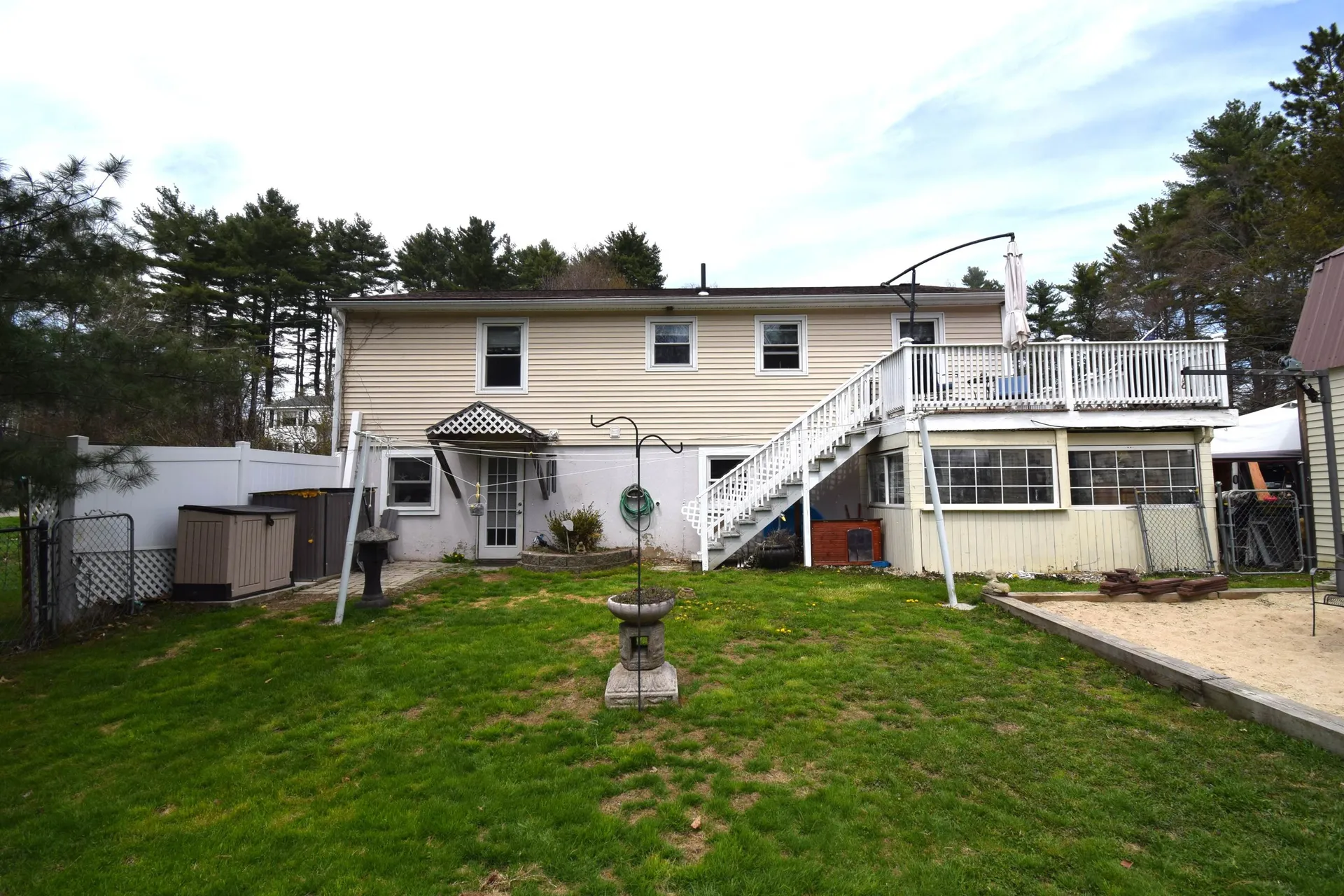 4 Independence Avenue Kingston NH 03848