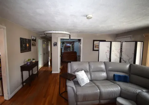 4 Independence Avenue Kingston NH 03848