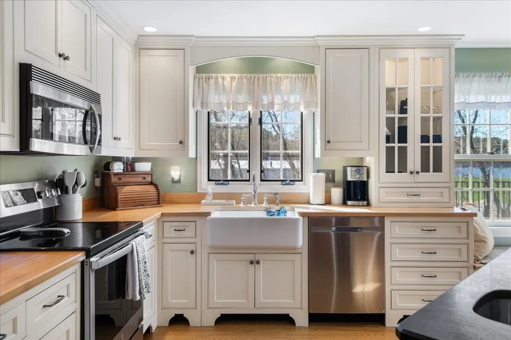 26 Rugg Avenue Milton VT 05468