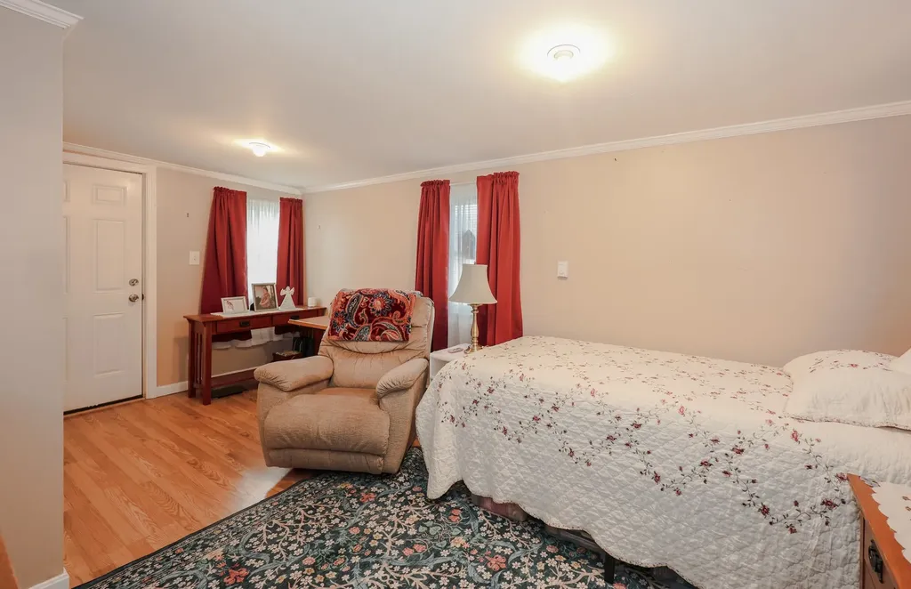 7 Grenier Boulevard Londonderry NH 03053