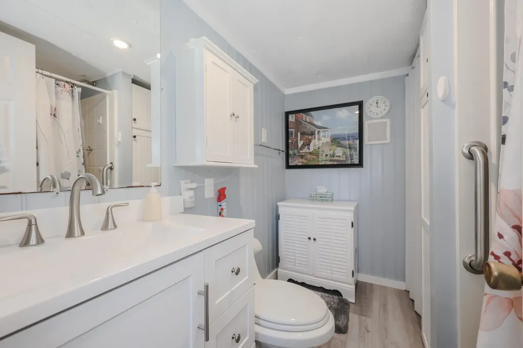 7 Grenier Boulevard Londonderry NH 03053