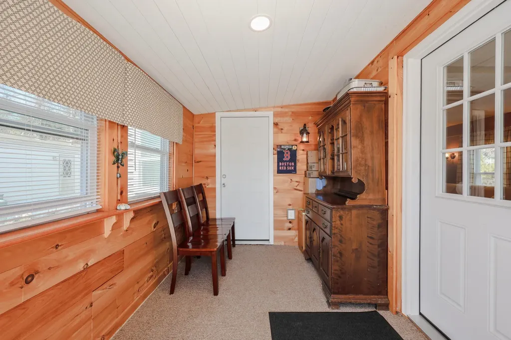 7 Grenier Boulevard Londonderry NH 03053