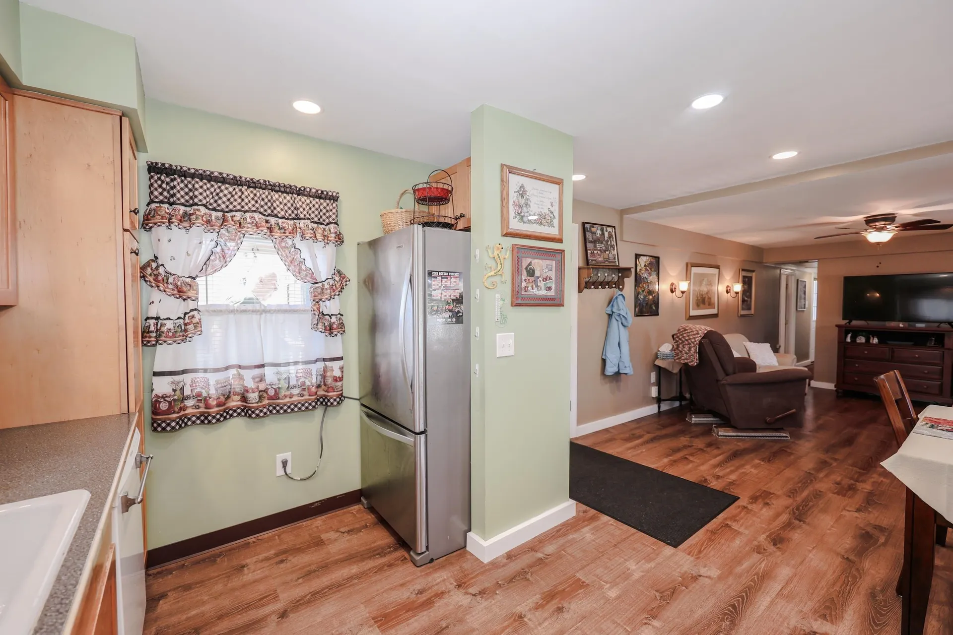 7 Grenier Boulevard Londonderry NH 03053